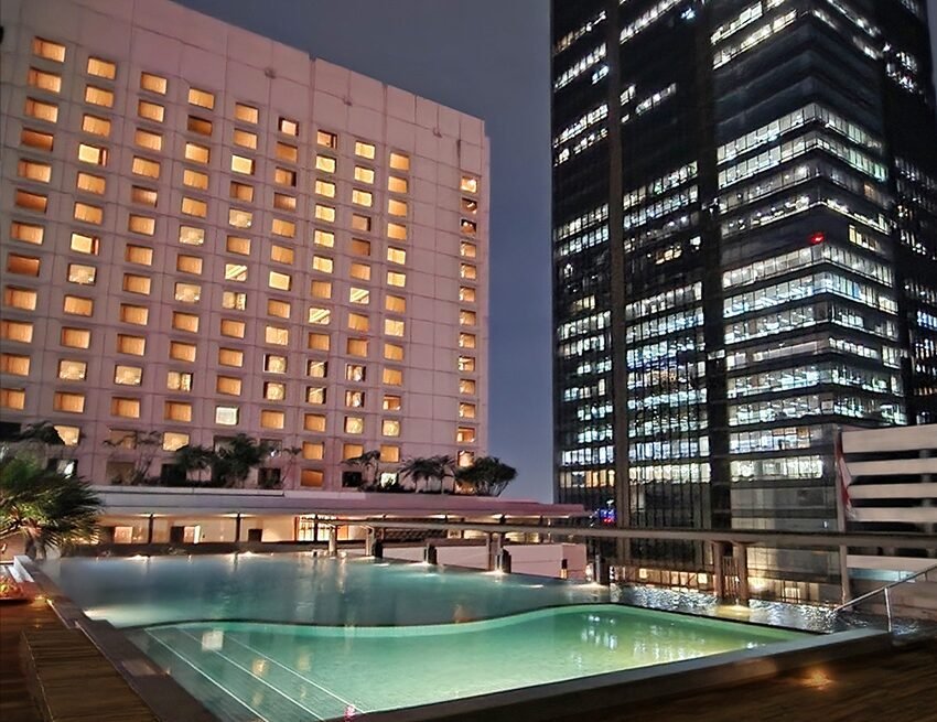 Promo Weekend ARTOTEL Suites Mangkuluhur – Jakarta, Tawarkan Saturday Sunset BBQ di Infinity Swimming Pool