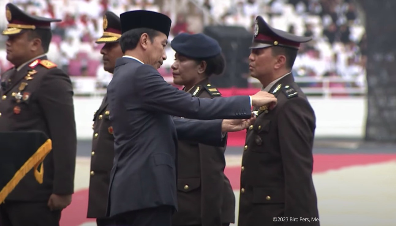 Di Peringatan Ke-77 Hari Bhayangkara, Presiden Jokowi: Polri Untuk Tidak “Tajam ke Bawah Tapi Tumpul ke Atas” Dalam Menegakkan Hukum