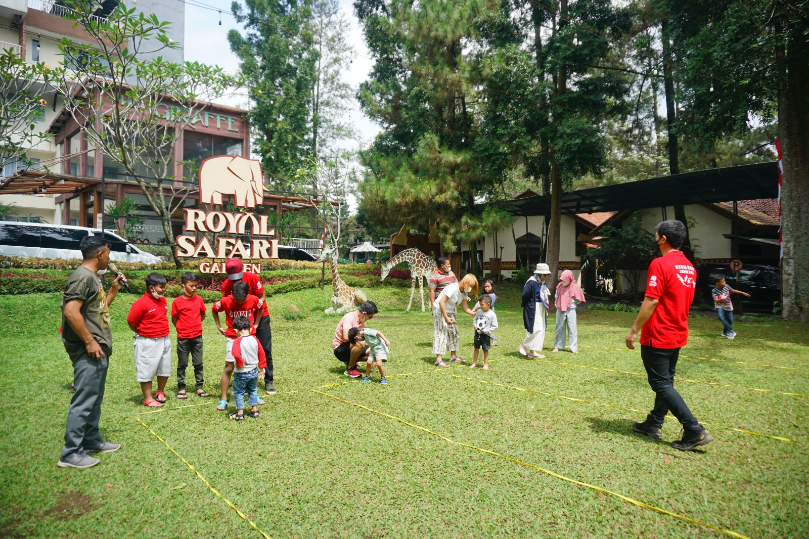 Keunikan Lomba dalam Rayakan HUT RI Ke-78 di Royal Safari Garden