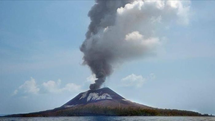 Gunung Anak Krakatau Kembali Erupsi, Semburkan Abu Vulkanik Setinggi 1.000 Meter