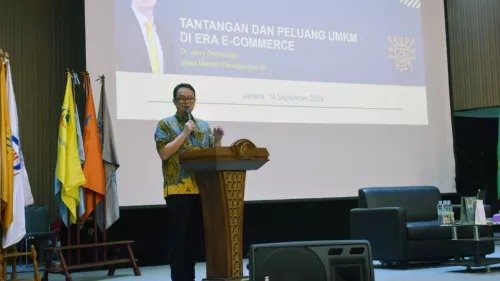 Wamendag Minta Mahasiswa Ikut Kembangkan Sektor UMKM Nasional