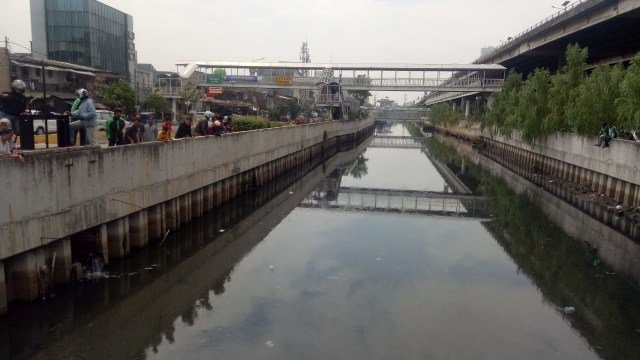 Dinas PUPR Kota Tangerang Minta Pemerintah Pusat Melanjutkan Peninggian Turap Kali Angke