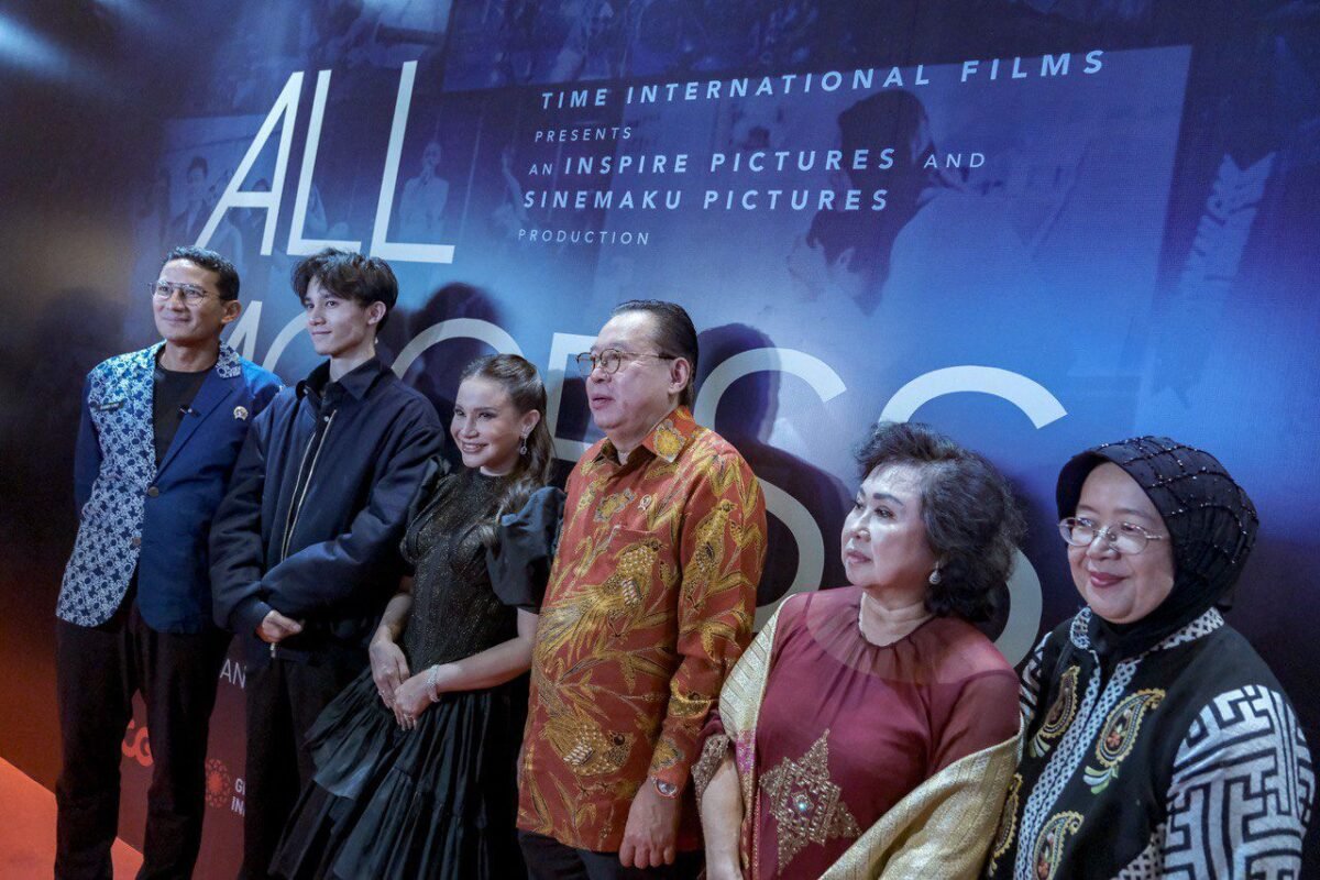 Film dokumenter ‘All Access to Rossa 25 Shining Years’ diluncurkan, Menparekraf: Inspiratif dan teruslah berkarya