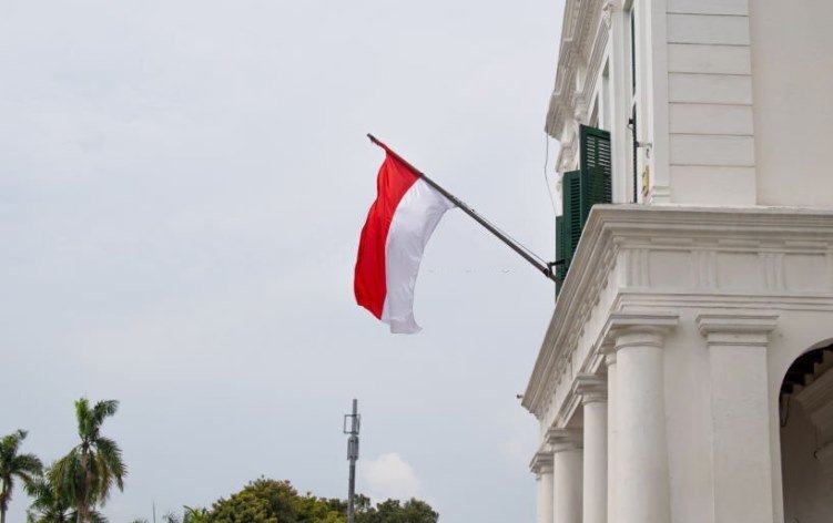 Wali Kota Tangerang imbau masyarakat kibarkan bendera merah putih di halaman rumah