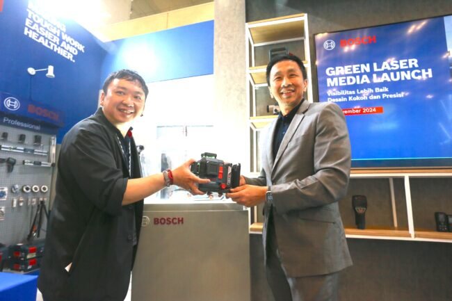 Bosch luncurkan laser garis berdaya baterai 18V Bosch GLL 18V-120-33 CG