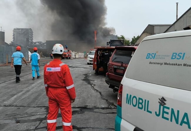 BSI Maslahat bantu evakuasi korban kebakaran area pabrik pakan di Bekasi