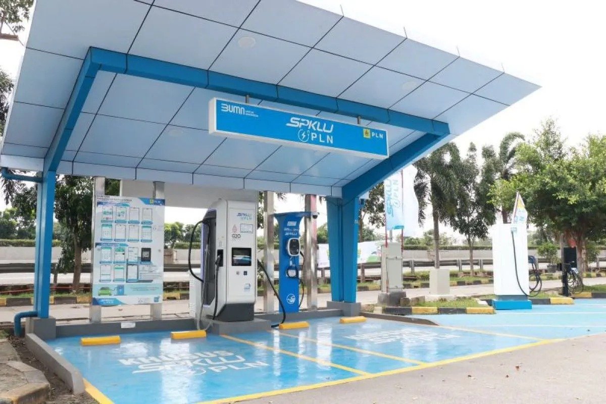 PLN Banten siapkan 98 unit SPKLU selama libur Natal 2024 dan Tahun Baru 2025 PLN Banten siapkan 98 unit SPKLU selama libur Natal 2024 dan Tahun Baru 2025