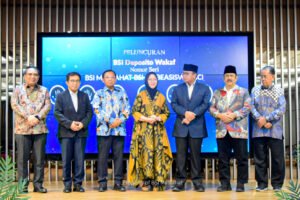 BSI Maslahat salurkan beasiswa untuk mahasiswa UICI dari dana bagi hasil deposito wakaf seri-08