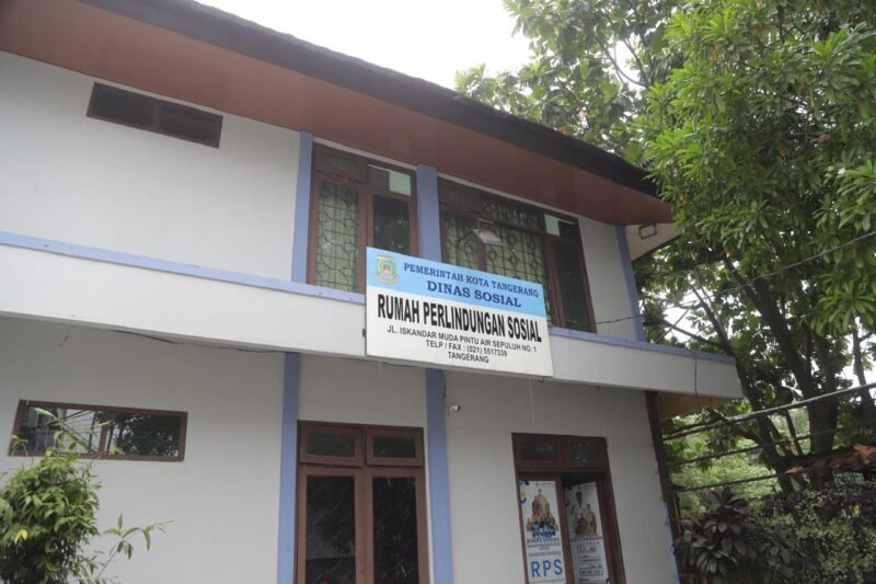 Tim Reaksi Cepat (TRC) Kota Tangerang Siaga 24 Jam, Laporkan Jika Menemukan Orang Terlantar