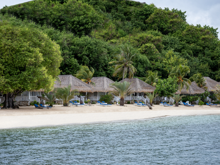 Xurya Bekerja Sama dengan Suryagen Hadirkan Wisata Eksklusif Ramah Lingkungan di Sudamala Resort Seraya