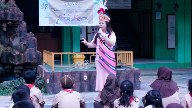 Pelajar SD dan SMP Wilayah Kelapa Gading Antusias Makan Mie Sagu Sagolicious