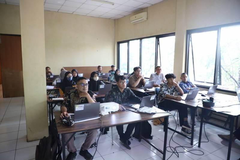 Siap Bersaing di Dunia Kerja Global, Pemkot Tangerang Gratiskan Kelas 5 Bahasa Asing untuk Warganya