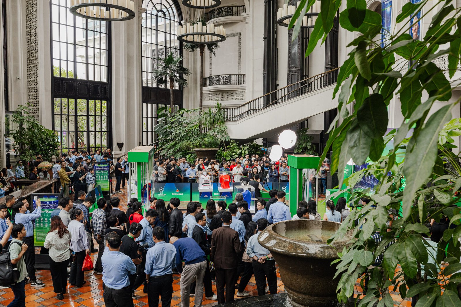 Heineken® Ajak Pekerja Kantoran Jakarta Rayakan “Football Time-Off Day” Heineken® Ajak Pekerja Kantoran Jakarta Rayakan “Football Time-Off Day”