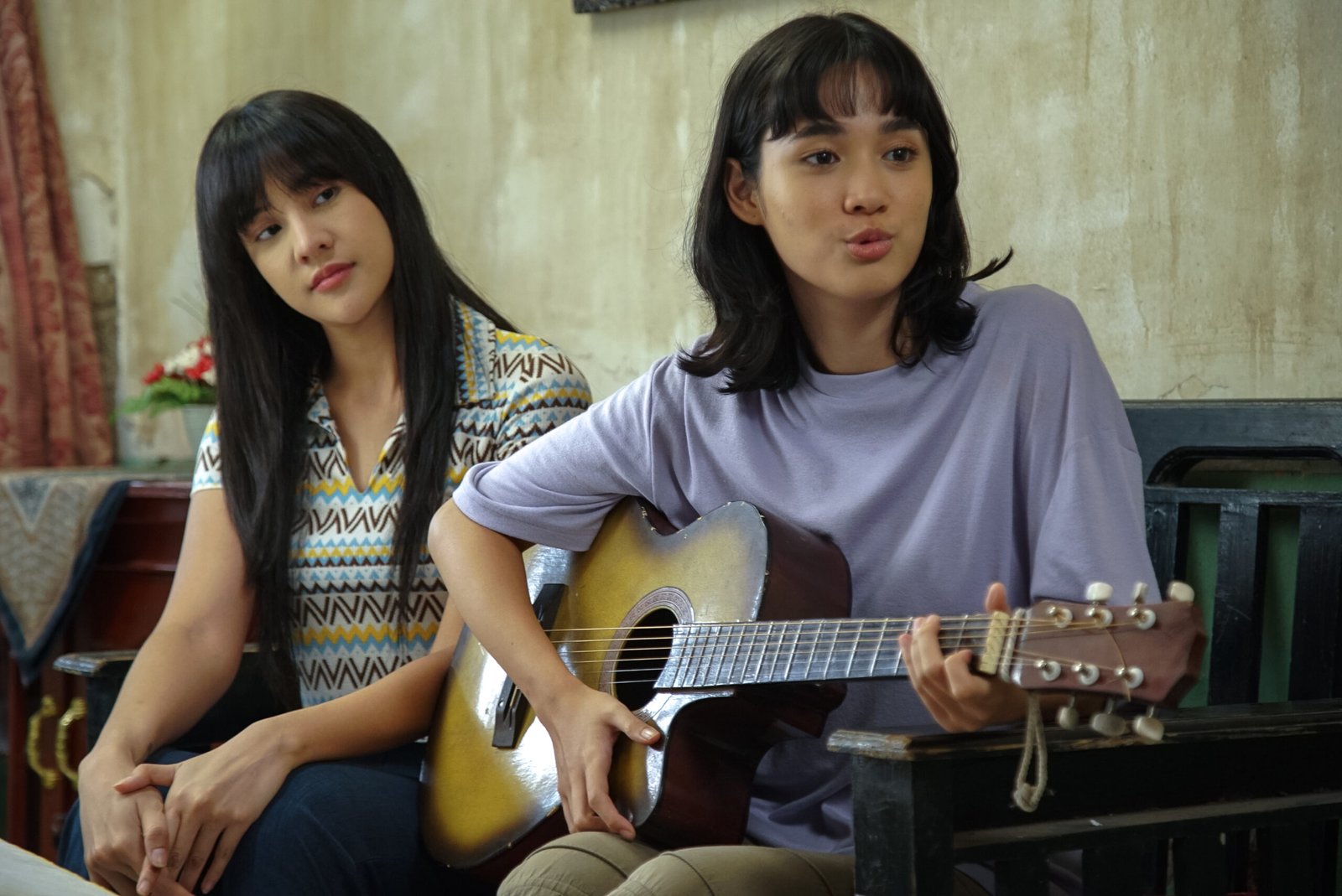 Anya Geraldine Tampil Menggoda di MV “Jablai” Original Soundtrack Film Mendadak Dangdut Resmi Dirilis! Anya Geraldine Tampil Menggoda di MV “Jablai” Original Soundtrack Film Mendadak Dangdut Resmi Dirilis!