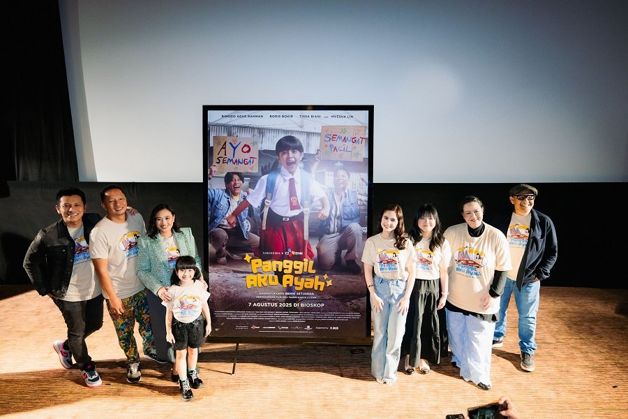 Film Panggil Aku Ayah Rilis Trailer Resmi Ceritakan Kisah Haru Tentang Keluarga yang Tumbuh dari Kasih, Bukan Sekadar Darah