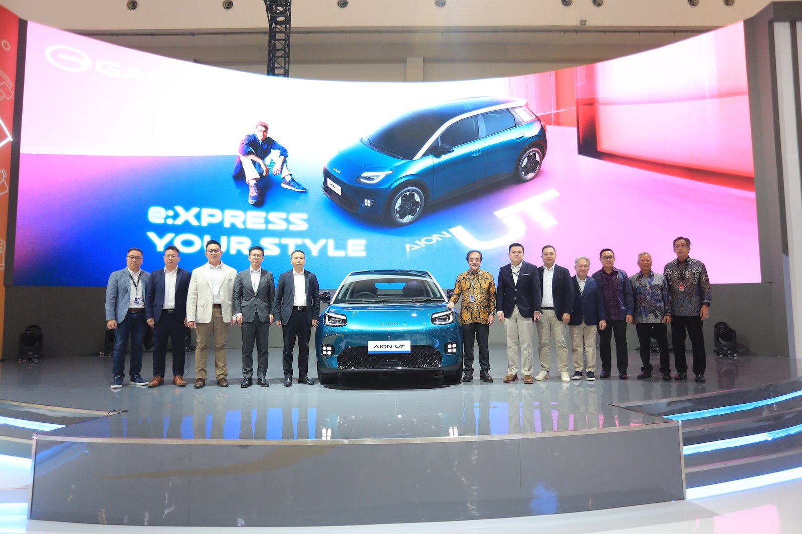 GAC Tampilkan Mobil Listrik Buat yang Berani Tampil Beda di GIIAS 2025