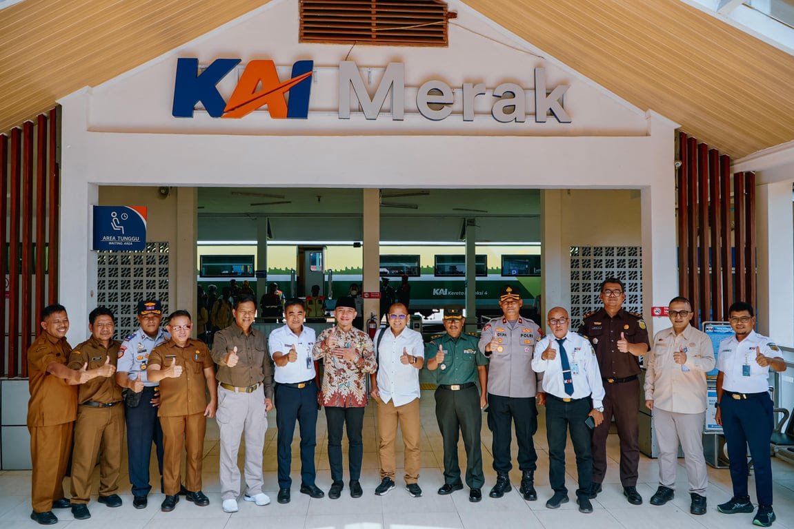 KAI Daop 1 Jakarta dan Pemkab Lebak Sepakat Tata Ulang Kawasan Jalur Kereta KAI Daop 1 Jakarta dan Pemkab Lebak Sepakat Tata Ulang Kawasan Jalur Kereta