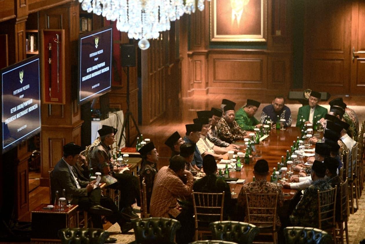 Presiden Prabowo Bahas Persatuan dan Tantangan Bangsa Bersama Ormas Islam Presiden Prabowo Bahas Persatuan dan Tantangan Bangsa Bersama Ormas Islam