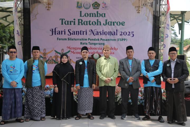 Ribuan Santri Kota Tangerang Meriahkan Festival Hari Santri Nasional 2025