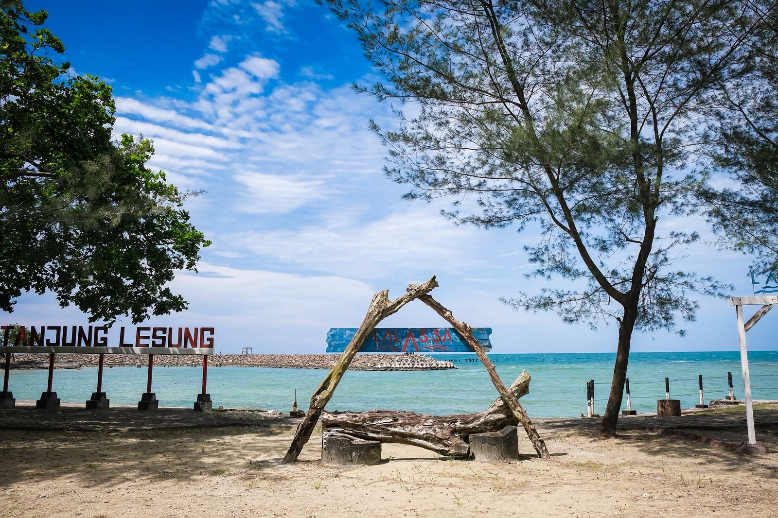 Wamenpar Pastikan Destinasi Wisata Banten Siap Sambut Wisatawan Wamenpar Pastikan Destinasi Wisata Banten Siap Sambut Wisatawan