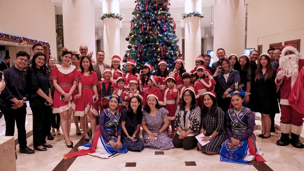 ARYADUTA Lippo Village Membuka Musim Perayaan Melalui Christmas Tree Lighting Ceremony ARYADUTA Lippo Village Membuka Musim Perayaan Melalui Christmas Tree Lighting Ceremony