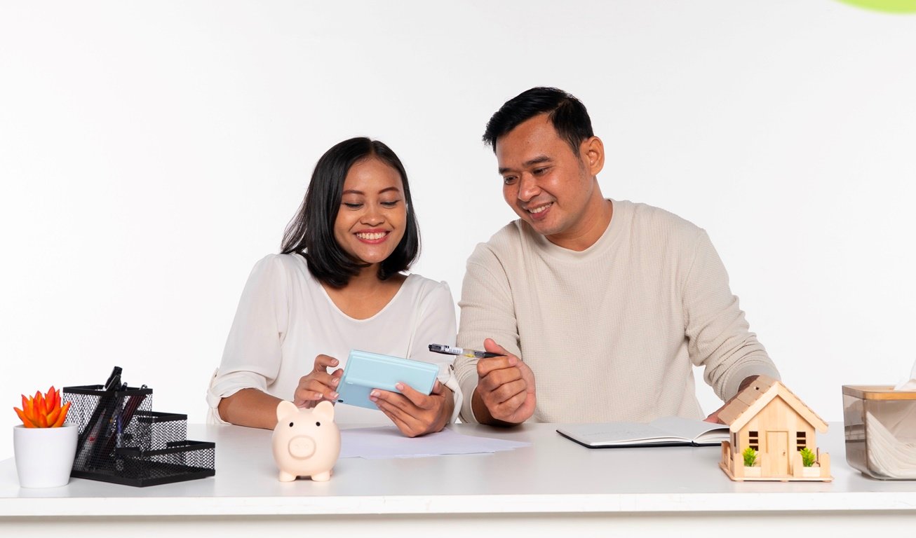 Strategi Cerdas Pasutri Baru: Atur Keuangan dan Pilih KPR yang Tepat Strategi Cerdas Pasutri Baru: Atur Keuangan dan Pilih KPR yang Tepat