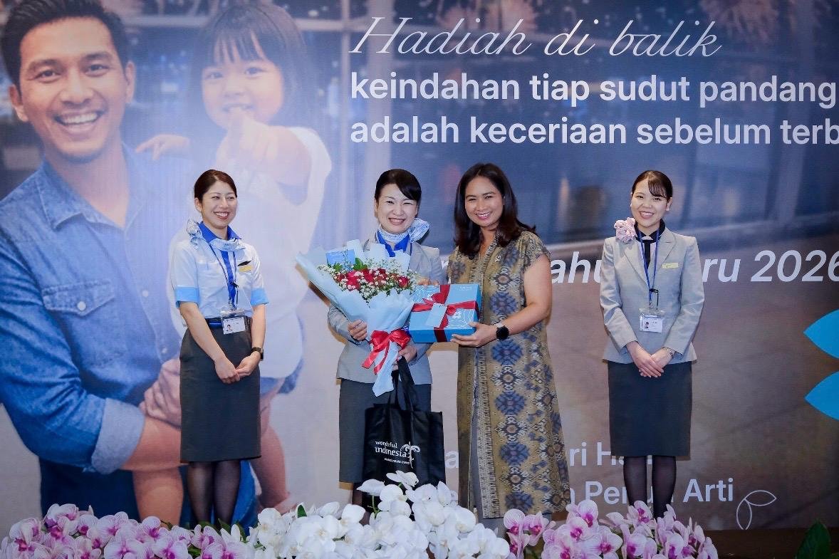 Kemenpar Sambut Kehadiran Wisatawan Pertama di Tahun 2026