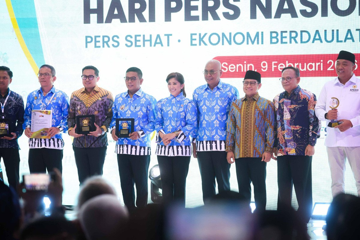 Gubernur Banten Andra Soni Raih Penghargaan PWI Awards