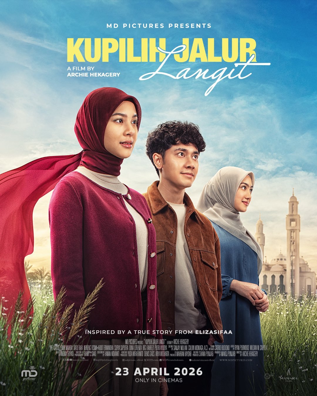 Cantiknya Zee Asadel dengan Penampilan Barunya yang Berhijab di Film Kupilih Jalur Langit Cantiknya Zee Asadel dengan Penampilan Barunya yang Berhijab di Film Kupilih Jalur Langit