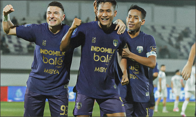 Persita Hajar Madura United 4-1 Persita Hajar Madura United 4-1