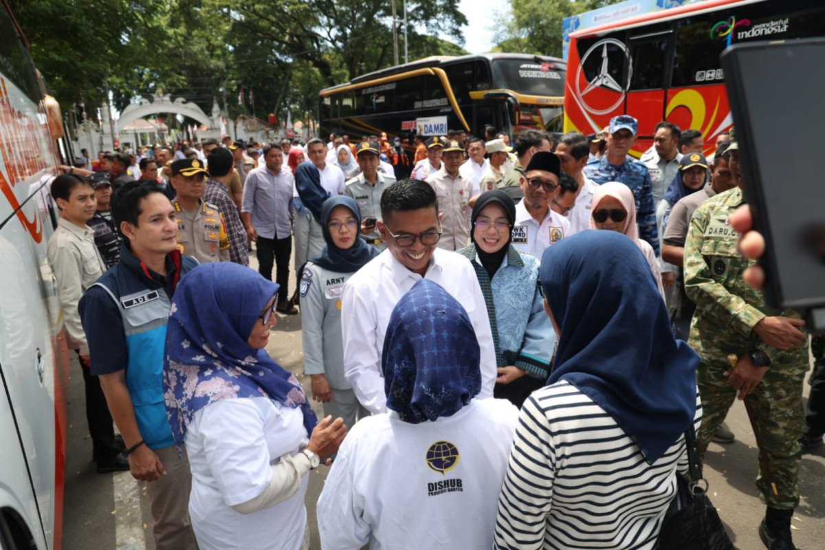 Gubernur Andra Soni Lepas 990 Peserta Mudik Gratis Pemprov Banten