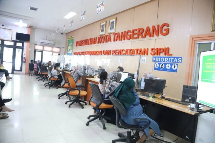 Pemkot Tangerang Pastikan Semua Layanan Adminduk Gratis, Warga Diajak Pakai Sobat Dukcapil
