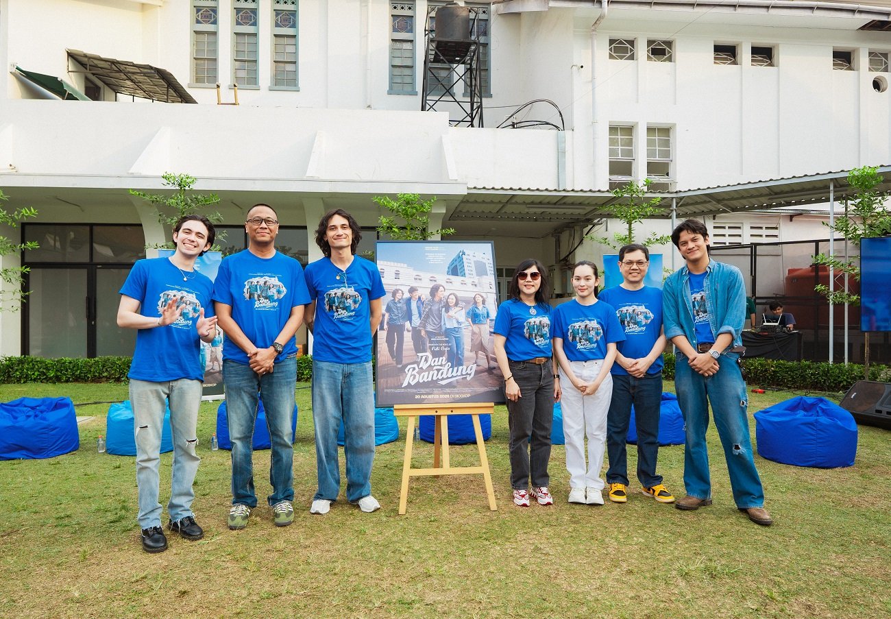 Verona Films Rilis Teaser Poster dan Trailer Dan Bandung, Angkat Kisah Romansa Manis Beda Kasta